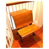 ANTIQUE SCHOL DESK - CAST IRON BASE 21X28X29