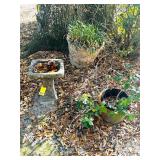 VINTAGE SQUARE TOP CONCRETE BIRD BATH, 2 POTS
