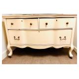 ANTIQUE PAINTED CREAM LOWBOY - 3 DRWERS 46/22/27