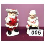 PAIR OF SANTA & MRS CLAUS SALT AND PEPPER SHAKERS