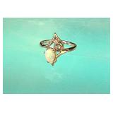 10k GOLD OPAL & DIAMOND RING 2.6 g total w stones