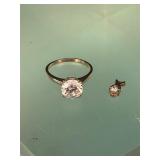 COSTUME JEWELRY - PRETTY CZ STONE RING