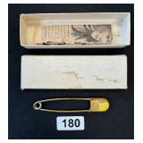 ANTIQUE WWI DUFFLE BAG PIN