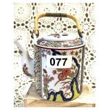 VINTAGE IMARI EMPRESS TEAPOT