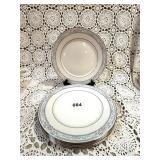 6 LENOX "CHARLESTON" 10.5 INCH DINNER PLATES