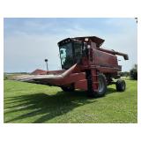 IH 1680 Combine