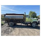 1989 International 3000Gal Stainless Steel Water Tank Truck