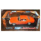 DRH Hot Wheels 1:18 Team Baurtwell Ships 68 Camaro