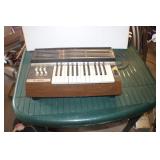 1A5 Vintage Magnus Air Electric Chord Organ Tested