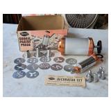 3A3 New? Mirro Aluminum Cookie Press/Decorator Set