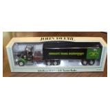 DRH ERTL 1:43 1998 Peterbilt John Deere Tractor