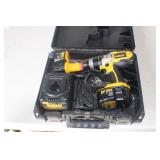 P VGC 14.4V DeWalt Drill-Charger-2 Batteries-WORKS