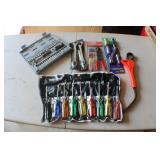 N-Assorted Tool Sets Look New