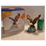 HKC3 Classic Treasures Porcelain Eagle Figurine