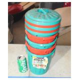 J 5-1 Gallon Latch Top Storage Cans
