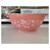 B2-Gooseberry Pink-Pyrex #442 9' Cinderella Mixing