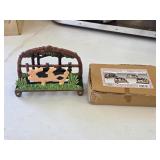 GA2 NEW Artmark Cast Iron Pig Letter Holder