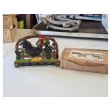 GA2 NEW Artmark Cast Iron Rooster Letter Holder