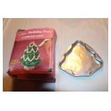 BF3 TWO Christmas Tree Cake Pans-1 Wilton