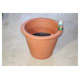 K NEW 24x18' Planter Pot w/Wheels NO SHIPPING