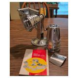 HA4 Vintage Deluxe Food & Vegetable Cutter