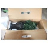 HG4- NEW 4' Pre-Lit Potted Tree NO SHIPPING