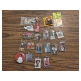 HC2 19 Country Music Key Chains/2 Pin Backs