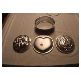 GH1 4pc Wilton Party/Cake Pans-Pumpkin-Heart-