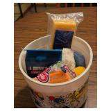 HKCL2 Bucket of Sponges, Etc.