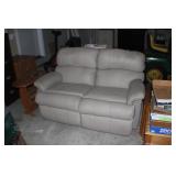 HG- Leather Recliner Love Seat NO SHIPPING