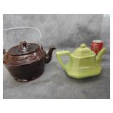 VTG Cookie Jar 'Cookie Kettle' & Ironstone Tea Pot