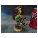 VTG Hummel Figurine ' Globe Trotter, Full Bee