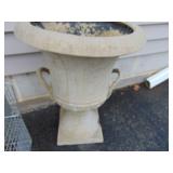 VTG Resin Pedestal Planter