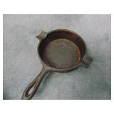 Sm VTG Cast Iron Ash Tray