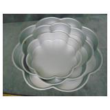 Wilton Graduated Cake Pans, new