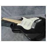Silvertone SS11BK Strat Style Electric Guitar