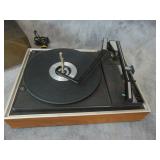 VTG Record Player Model MC781