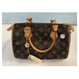 Faux Louis Vuitton Ladies Purse, has lock and key3