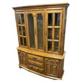 Thomasville Oak Buffet China Cabinet 83'h., 63'w