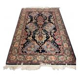 4' x 6'4 Persian-style Hand Knotted Wool Rug