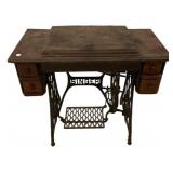 Antique Singer Machine and Cabinet 29'h., 36'w