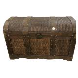 Decorative treasure chest 19', 30'w