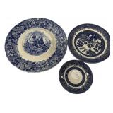 Blue & White Transferware Plate Lot (3)
