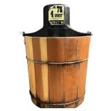 Richmond Cedar Works 4 Quart Ice Cream Freezer