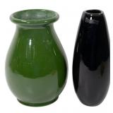 Green glaze pottery jar, 8' dia., 11.5'T / Black