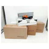 First Gear 1:34 1960 Mack B-61 Tractor-Trailer Lot