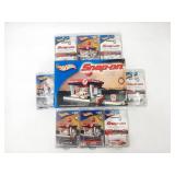 Hot Wheels Snap-On Service Station + Cars
