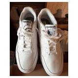 8.5 Menï¿½s Reebok Club sneakers, like new