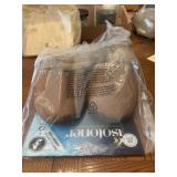 Isotoner slippers size 8.5-9 brand new in pack