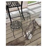 Outdoor metal tray and flower pot stands